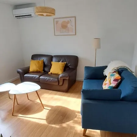 Maison Pyrenees - *